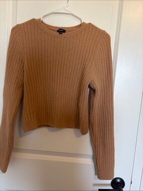 Express Ribbed Crewneck Sweater in Camel
